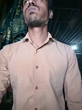 Snapshot of Loveinsync chatting on 12-16-25, 08:08 Loveinsync online show from 12-16-25, 08:08