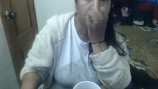 Snapshot of Siblleyx chatting on 02-06-26, 10:24 Siblleyx online show from 02-06-26, 10:24