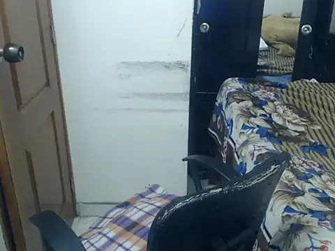 Snapshot of Siblleyx chatting on 02-17-26, 10:27 Siblleyx online show from 02-17-26, 10:27