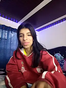 Snapshot of Ariell_Kieran chatting on 02-16-25, 10:10 Ariell Kieran online show from 02-16-25, 10:10