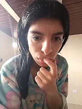 Snapshot of Ariell_Kieran chatting on 03-12-25, 05:28 Ariell Kieran online show from 03-12-25, 05:28