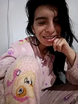 Snapshot of Ariell_Kieran chatting on 03-22-25, 04:56 Ariell Kieran online show from 03-22-25, 04:56