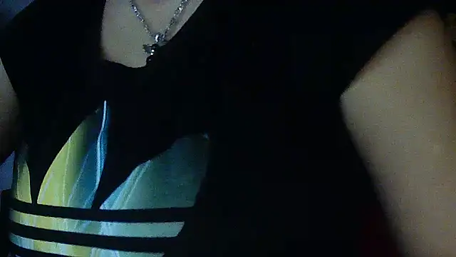 Snapshot of Cicamica12 chatting on 11-25-25, 06:41 Cicamica12 online show from 11-25-25, 06:41