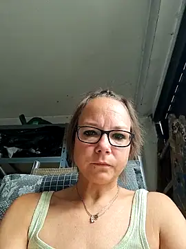 Fuxy-love69 online show from 05-27-26, 08:33