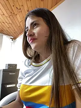 Snapshot of Andrea18_blonde chatting on 03-20-25, 08:40 Andrea18 blonde online show from 03-20-25, 08:40