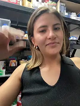 Andrea18 blonde online show from 03-17-26, 07:17