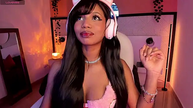 Gigi Strawberry online show from 06-13-26, 06:11