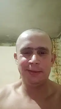 Snapshot of alex_brow_n chatting on 02-01-25, 07:44 alex brow n online show from 02-01-25, 07:44