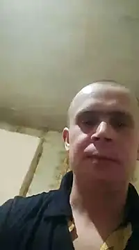 Snapshot of alex_brow_n chatting on 02-05-25, 07:20 alex brow n online show from 02-05-25, 07:20