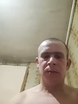 Snapshot of alex_brow_n chatting on 02-12-25, 07:24 alex brow n online show from 02-12-25, 07:24