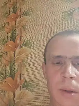 Snapshot of alex_brow_n chatting on 02-16-25, 12:10 alex brow n online show from 02-16-25, 12:10