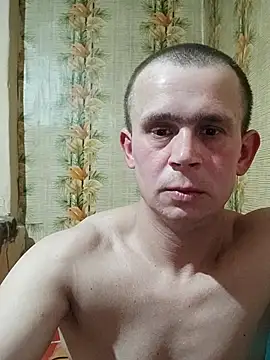 Snapshot of alex_brow_n chatting on 02-16-25, 05:48 alex brow n online show from 02-16-25, 05:48