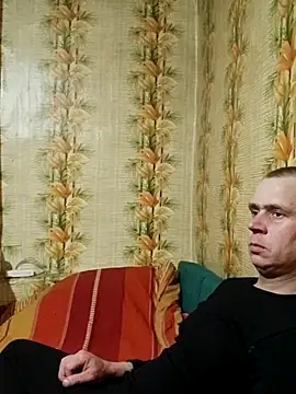 Snapshot of alex_brow_n chatting on 02-18-25, 04:16 alex brow n online show from 02-18-25, 04:16
