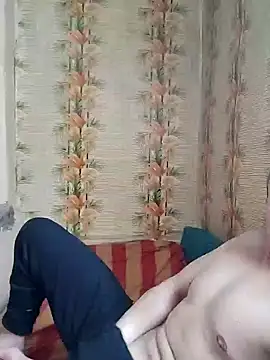 Snapshot of alex_brow_n chatting on 02-20-25, 09:00 alex brow n online show from 02-20-25, 09:00