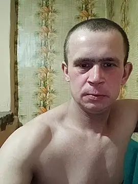 Snapshot of alex_brow_n chatting on 02-22-25, 04:40 alex brow n online show from 02-22-25, 04:40