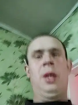 Snapshot of alex_brow_n chatting on 02-28-25, 12:09 alex brow n online show from 02-28-25, 12:09