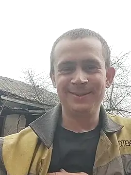 Snapshot of alex_brow_n chatting on 03-15-25, 09:41 alex brow n online show from 03-15-25, 09:41