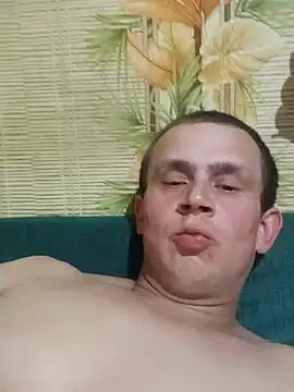 Snapshot of alex_brow_n chatting on 03-17-25, 07:48 alex brow n online show from 03-17-25, 07:48