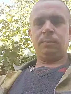 Snapshot of alex_brow_n chatting on 09-14-25, 07:18 alex brow n online show from 09-14-25, 07:18
