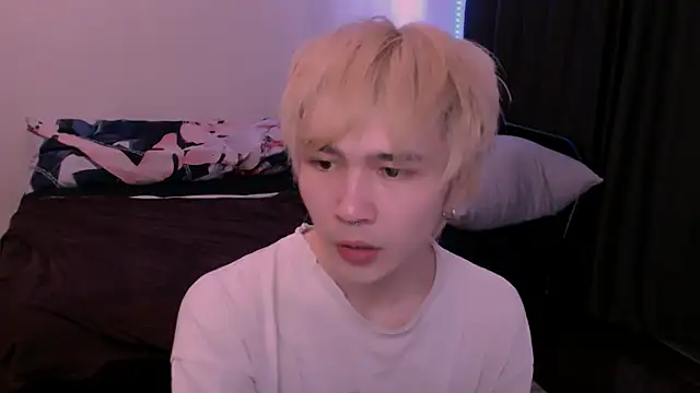 Snapshot of rennnuts chatting on 03-18-26, 10:07 rennnuts online show from 03-18-26, 10:07