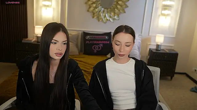 Snapshot of Milana_angell chatting on 03-20-26, 12:43 Milana angell online show from 03-20-26, 12:43