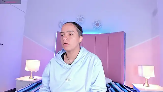 Liiam smith  online show from 09-12-25, 01:11