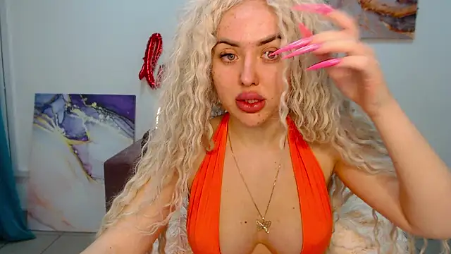 Snapshot of MissisCaty chatting on 02-08-25, 07:38 MissisCaty online show from 02-08-25, 07:38