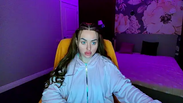 MissisCaty online show from 04-16-26, 01:39