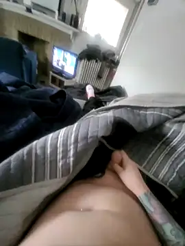 Snapshot of tylergage666 chatting on 02-19-25, 03:38 tylergage666 online show from 02-19-25, 03:38