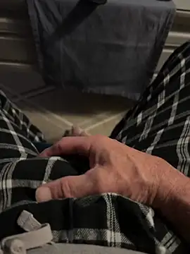 Avignon1963 online show from 04-15-26, 03:24