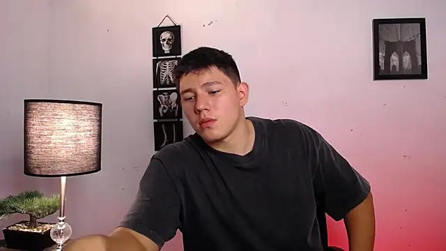 JamesCr  online show from 11-06-25, 12:55