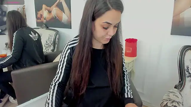 NicoleKatee online show from 10-07-25, 01:19