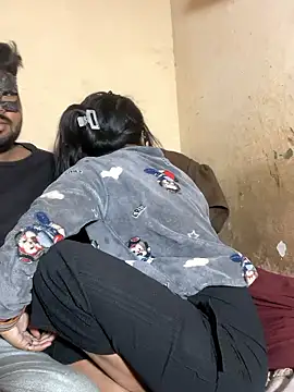 Snapshot of Best_sexy_Couple chatting on 01-08-26, 10:50 Best sexy Couple online show from 01-08-26, 10:50