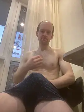 LynnAhNight online show from 04-01-26, 03:18