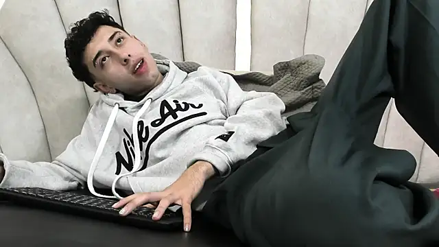 erickblaze wm online show from 02-18-25, 01:11