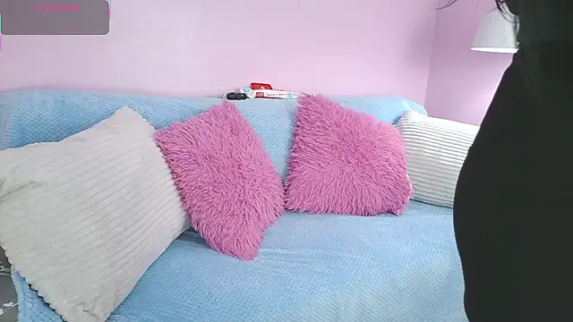 Snapshot of Hiyakasudere chatting on 12-22-25, 06:16 Hiyakasudere online show from 12-22-25, 06:16