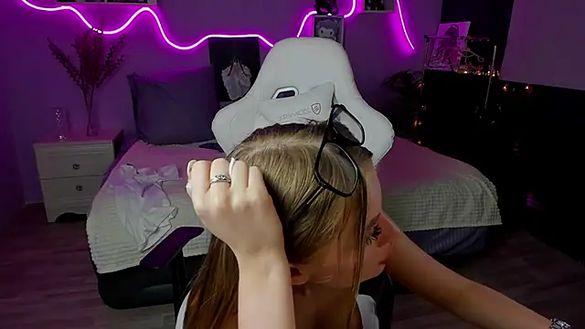 AnitaLamb online show from 02-16-25, 11:38