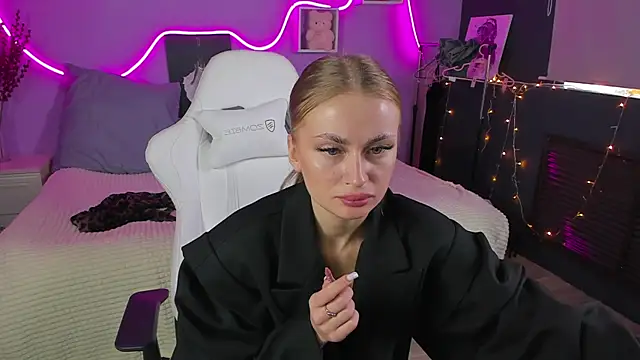 AnitaLamb online show from 02-28-25, 11:47