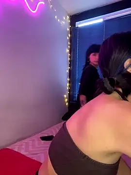 Snapshot of mavimist__ chatting on 11-16-25, 09:31 mavimist online show from 11-16-25, 09:31