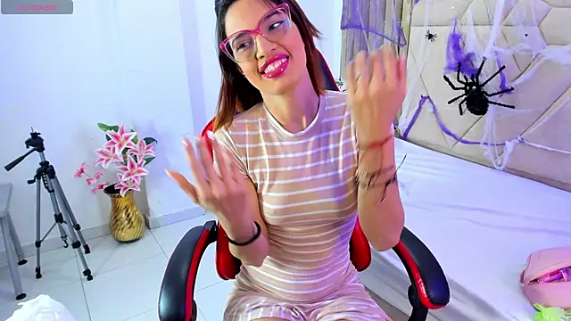 PamelaAddams  online show from 10-26-25, 05:24