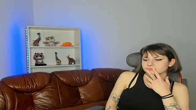 Vickyyy1233 online show from 02-06-25, 09:17