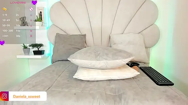 Danielaangelina online show from 03-27-26, 08:26