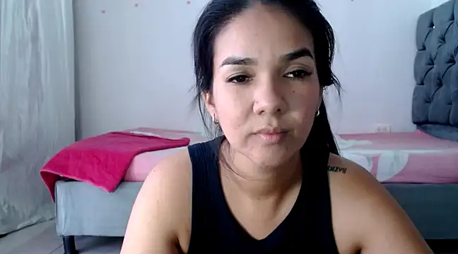 Snapshot of tezza_smith chatting on 02-17-25, 03:53 tezza smith online show from 02-17-25, 03:53