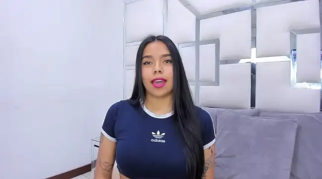 ZoeWan69 online show from 02-21-25, 10:50