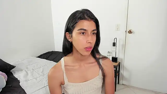 Snapshot of Mazikeen__18 chatting on 07-15-26, 01:38 Mazikeen 18 online show from 07-15-26, 01:38