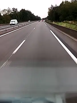 Snapshot of Dam70 chatting on 09-29-25, 06:29 Dam70 online show from 09-29-25, 06:29