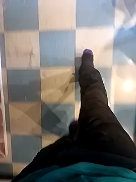 Snapshot of Dam70 chatting on 10-07-25, 03:20 Dam70 online show from 10-07-25, 03:20