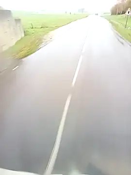 Snapshot of Dam70 chatting on 10-27-25, 07:45 Dam70 online show from 10-27-25, 07:45