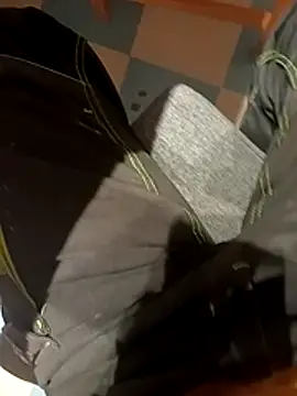 Snapshot of Dam70 chatting on 11-16-25, 06:19 Dam70 online show from 11-16-25, 06:19