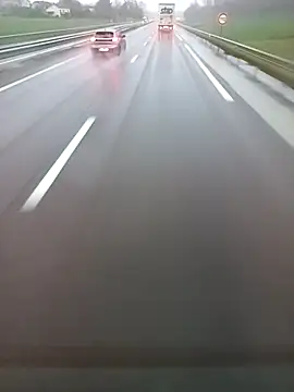 Snapshot of Dam70 chatting on 11-17-25, 06:52 Dam70 online show from 11-17-25, 06:52